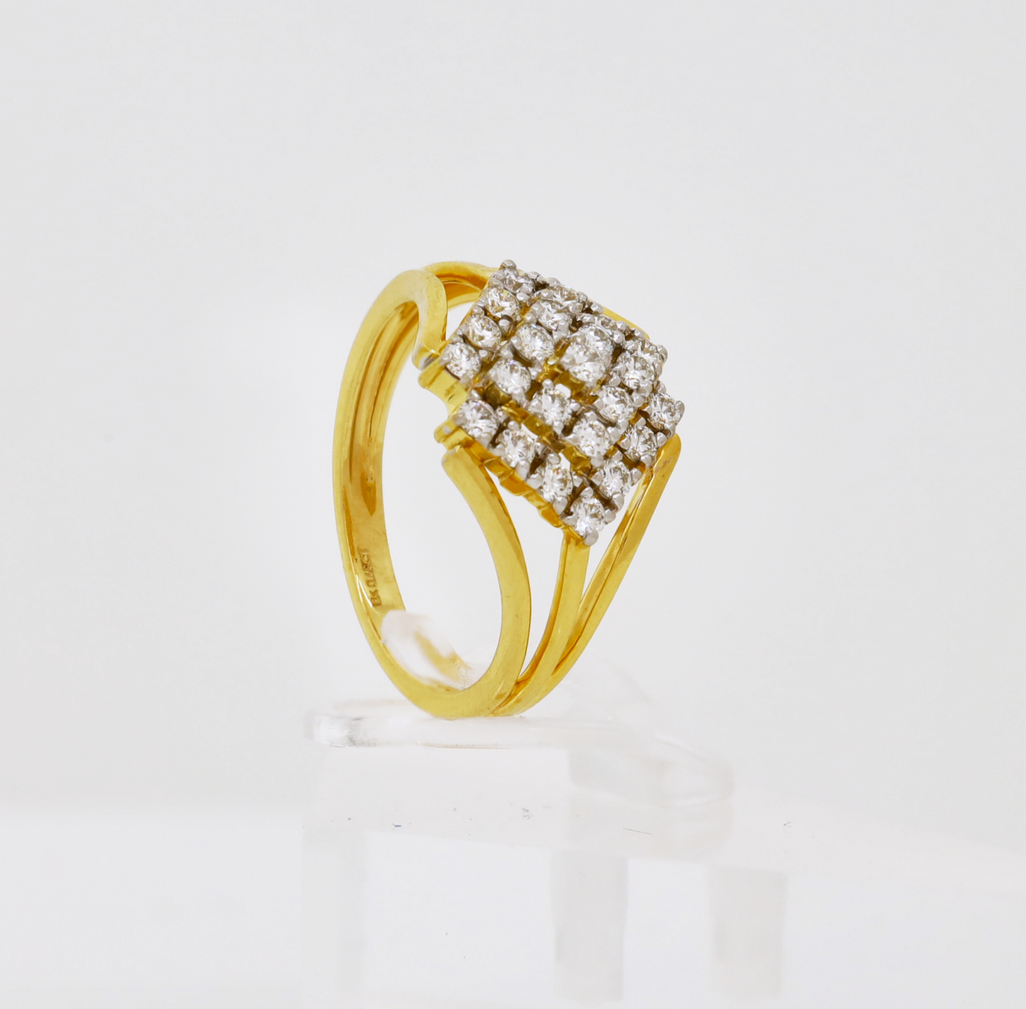 DIAMOND-RING