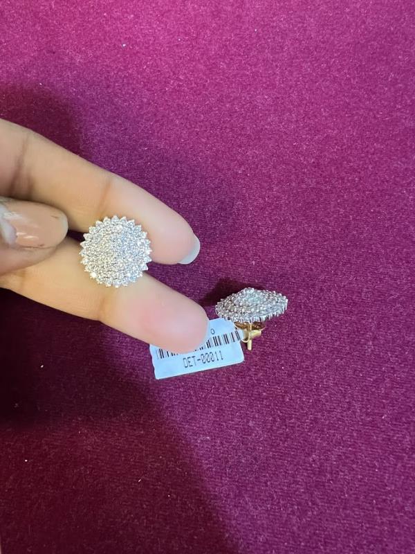 DIAMOND-EAR TOPS,18K (DET-00011)