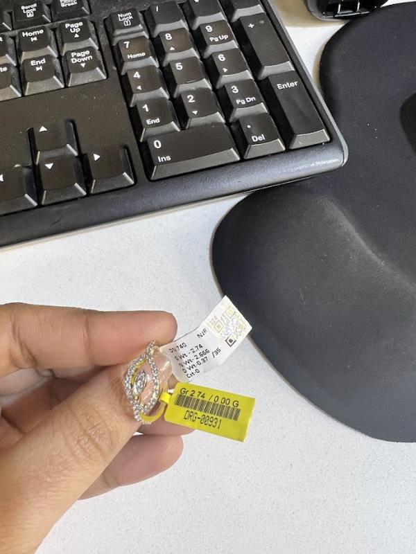 DIAMOND-RING,18K (DRG-00931)