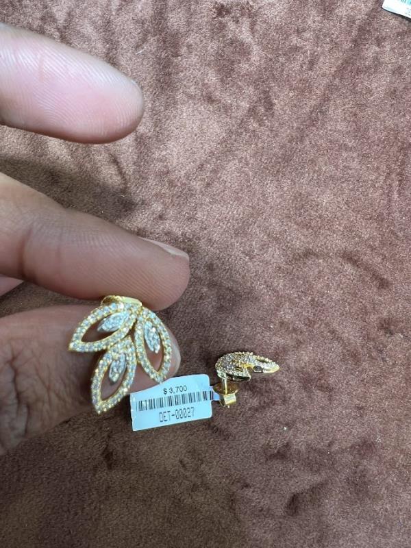 DIAMOND-EAR TOPS,18K (DET-00027)