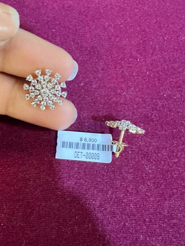 DIAMOND-EAR TOPS,18K (DET-00008)