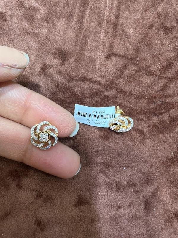 DIAMOND-EAR TOPS,18K (DET-00032)