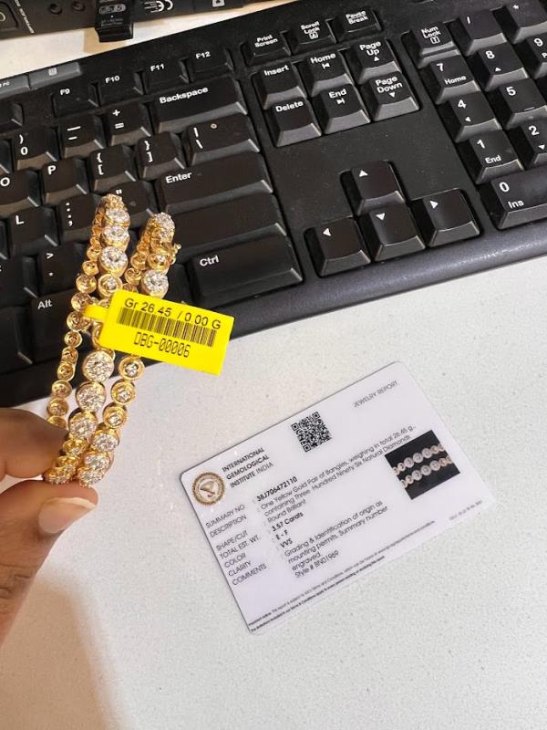 DIAMOND-BANGLES,18K (DBG-00006)