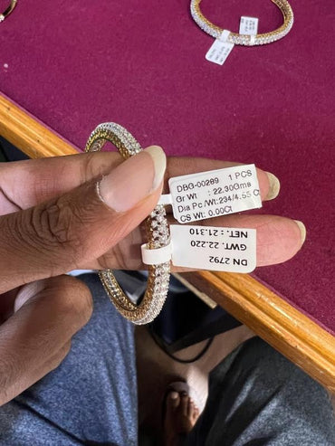 DIAMOND-BANGLES,18K (DBG-00289)