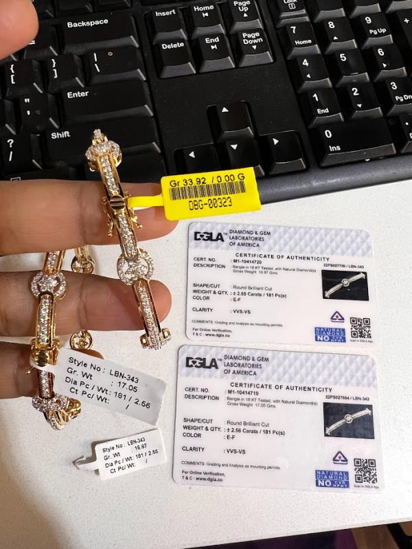 DIAMOND-BANGLES,18K (DBG-00323)