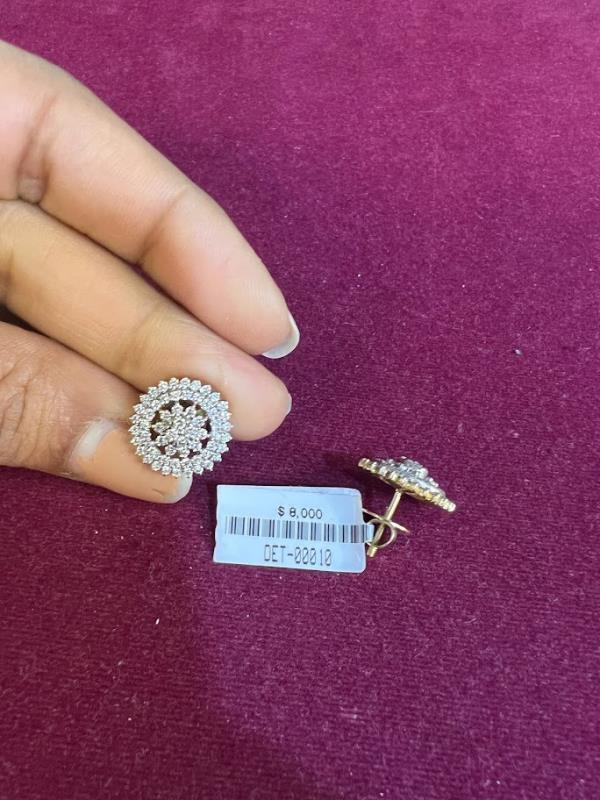 DIAMOND-EAR TOPS,18K (DET-00010)
