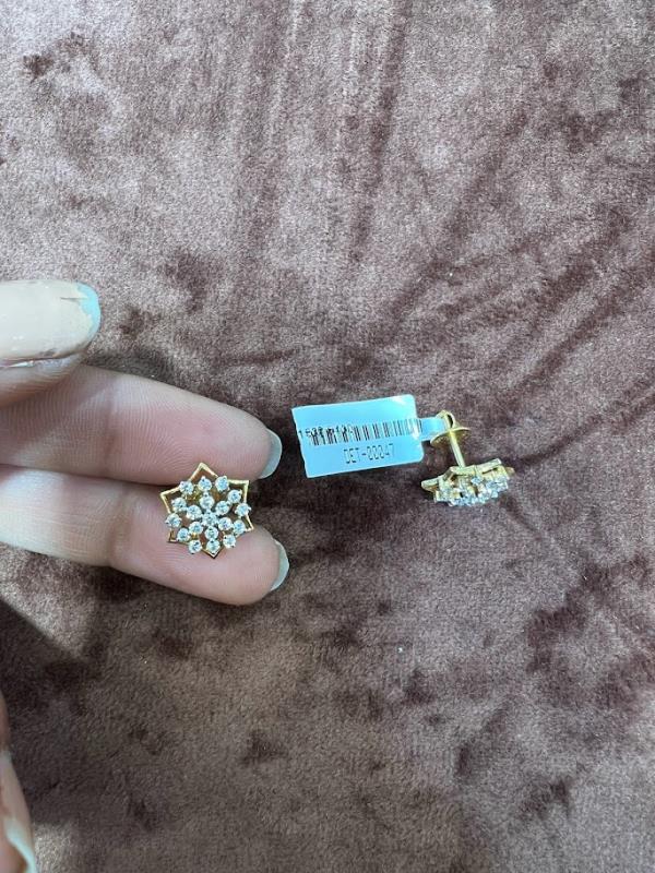 DIAMOND-EAR TOPS,18K (DET-00047)