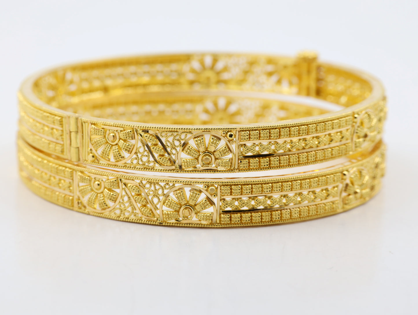 BANGLES 22K (BG-10962)
