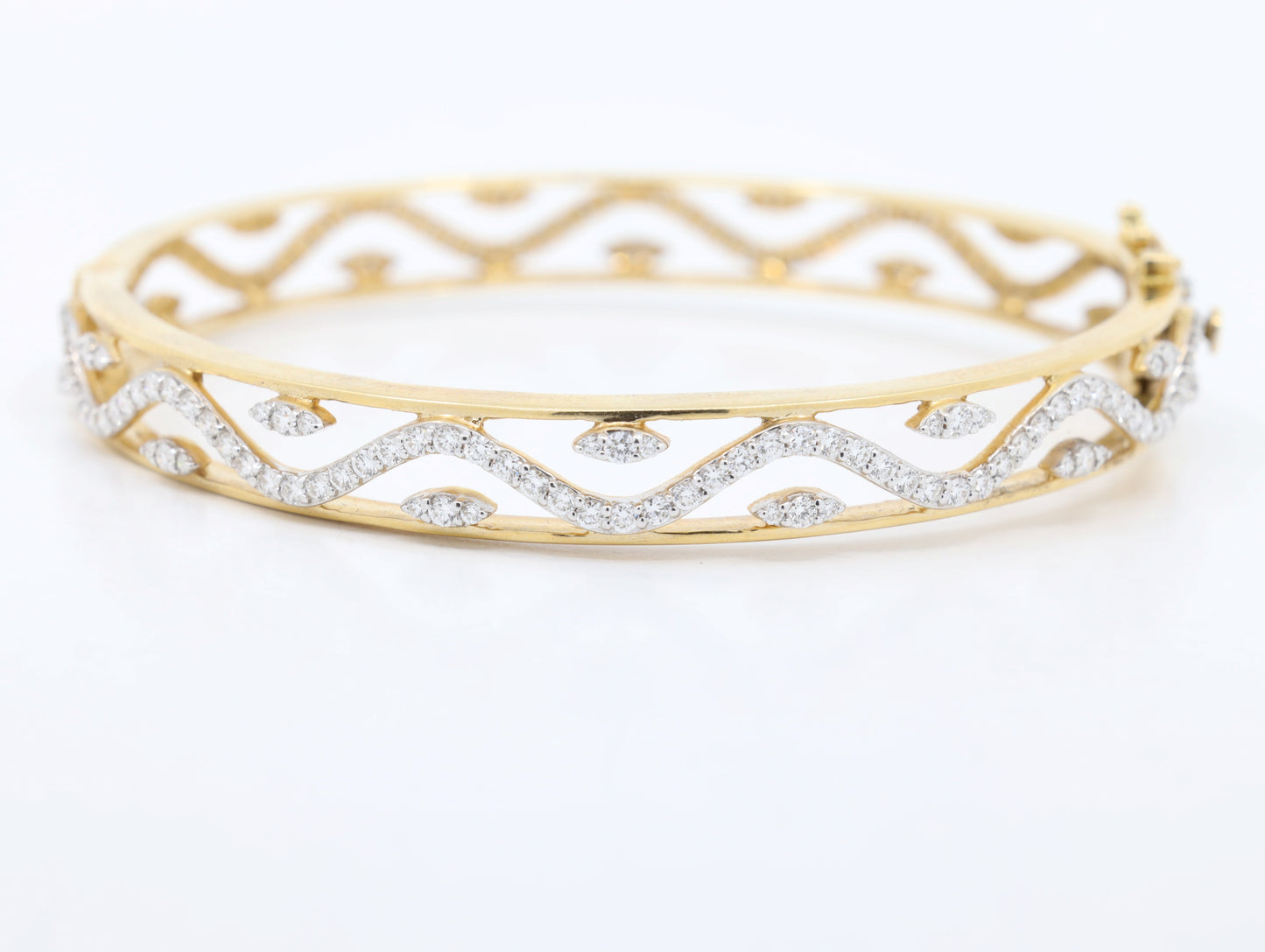 DIAMOND-BANGLES,22K (DBG-00250)