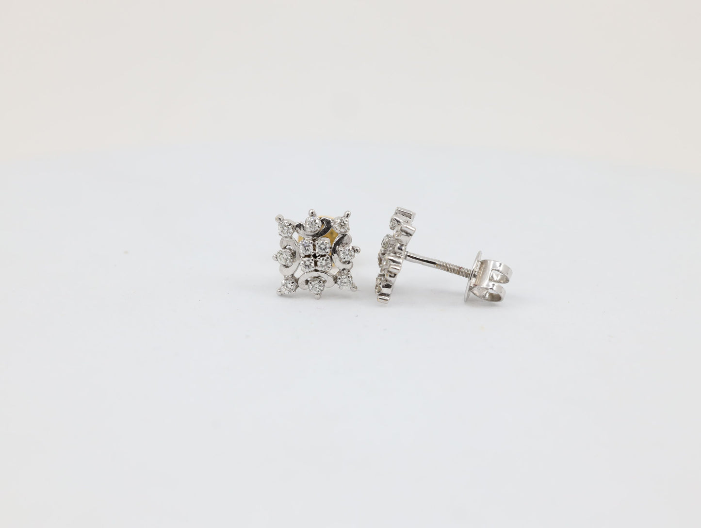 DIAMOND-EAR TOPS,18K (DET-00018)