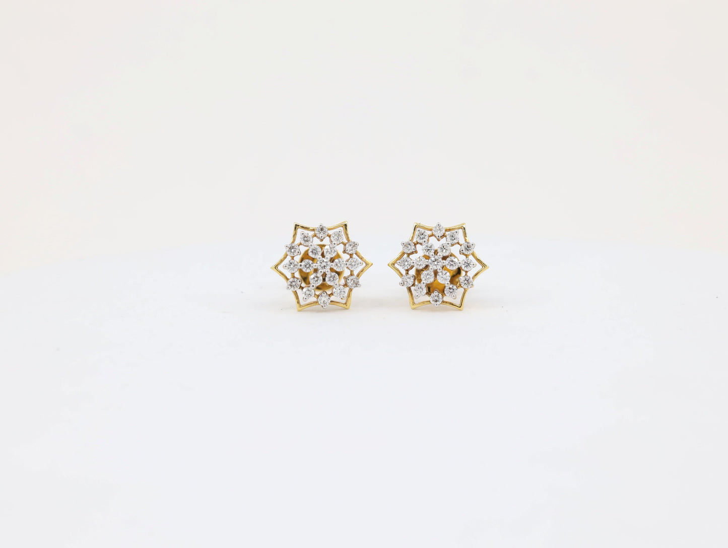 DIAMOND-EAR TOPS,18K (DET-00047)