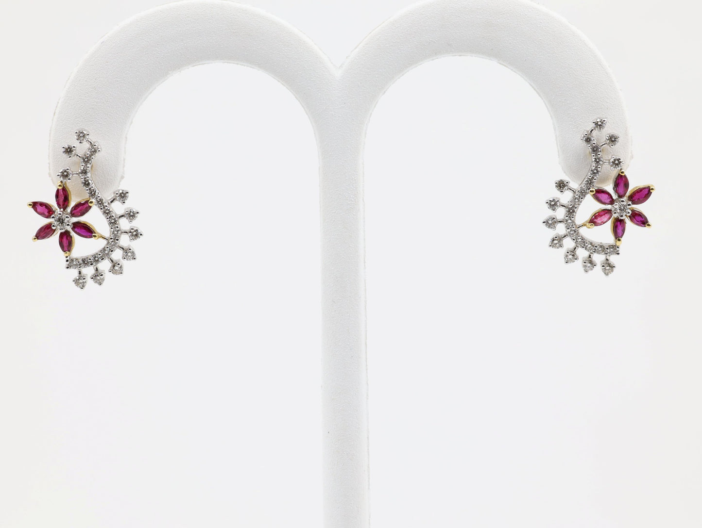 DIAMOND-EAR TOPS,18K (DET-00055)
