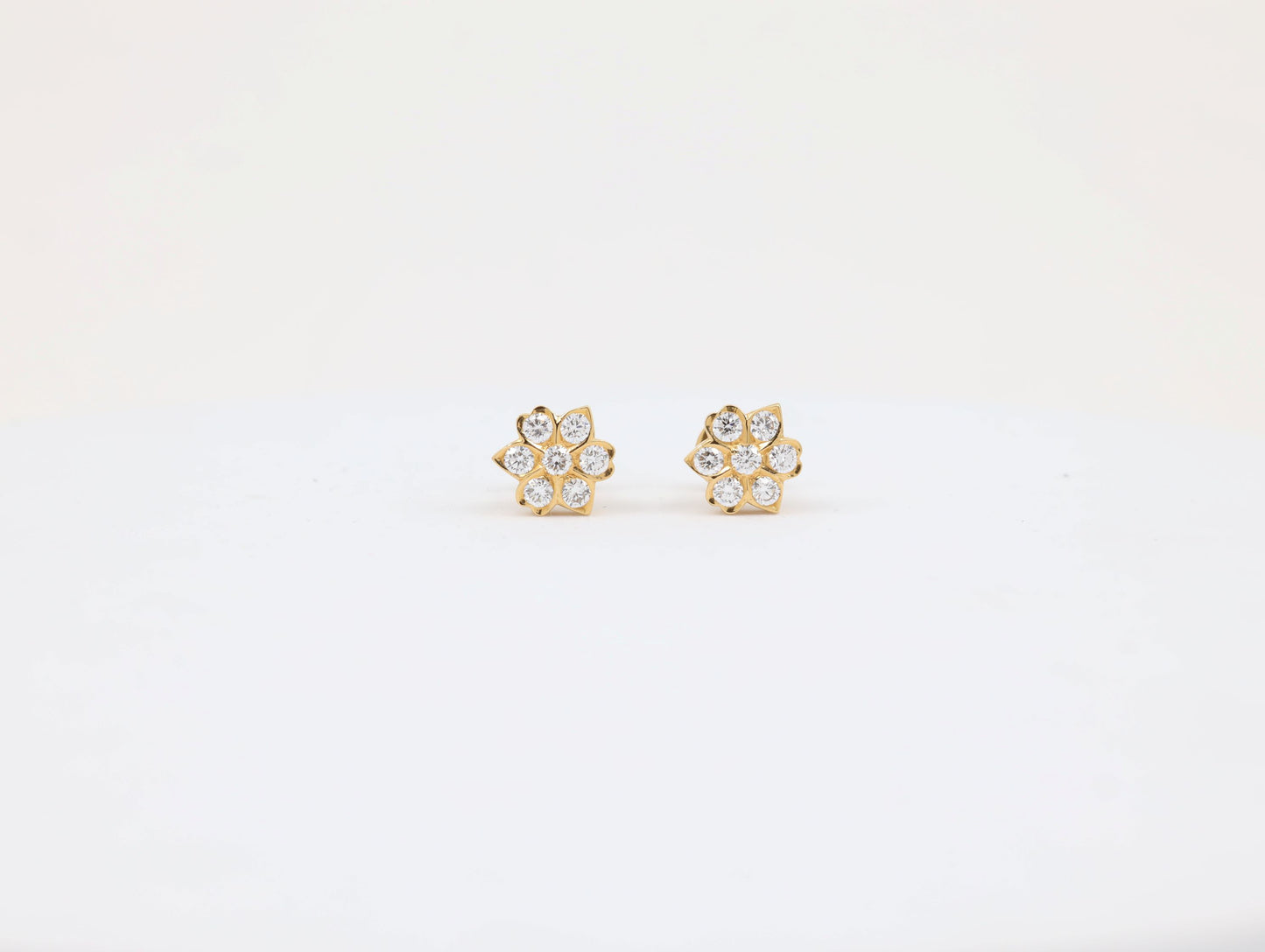 DIAMOND-EAR TOPS,18K (DET-00997)