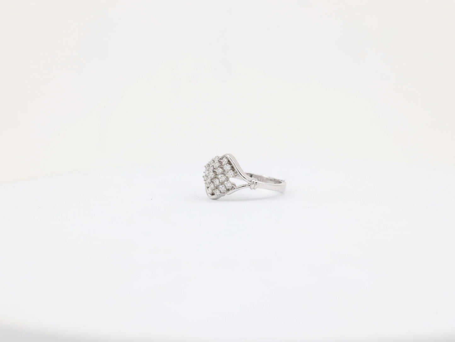 DIAMOND-RING,18K (DRG-00081)