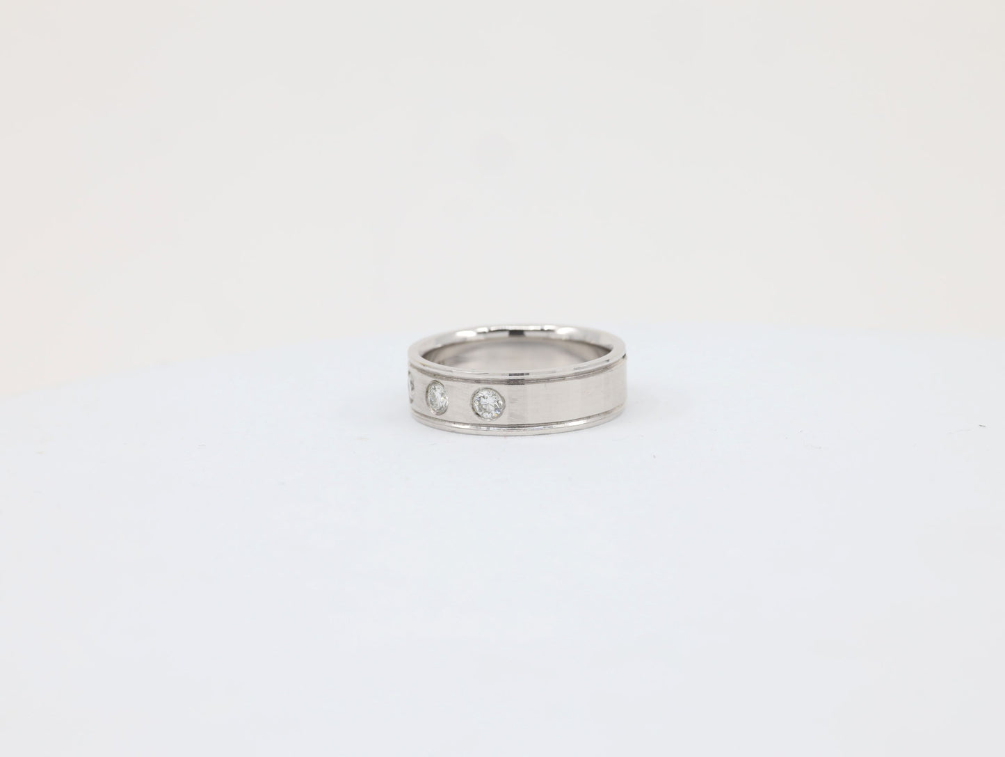 DIAMOND-RING,18K (DRG-00458)