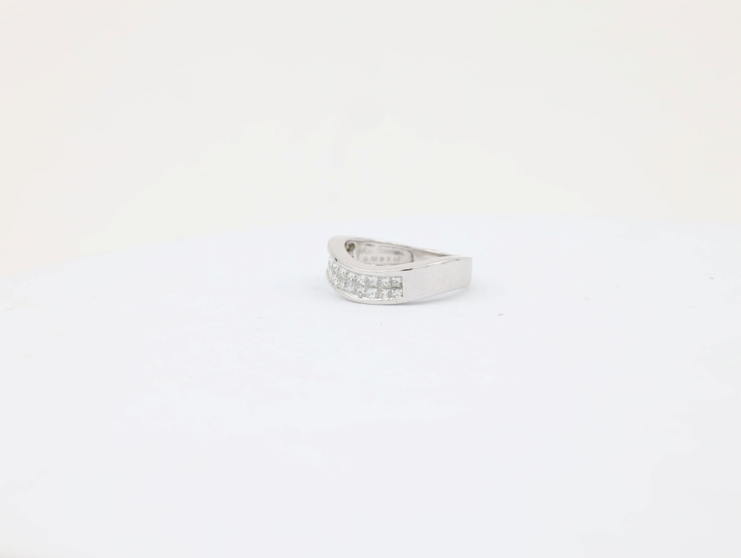 DIAMOND-RING,18K (DRG-00882)