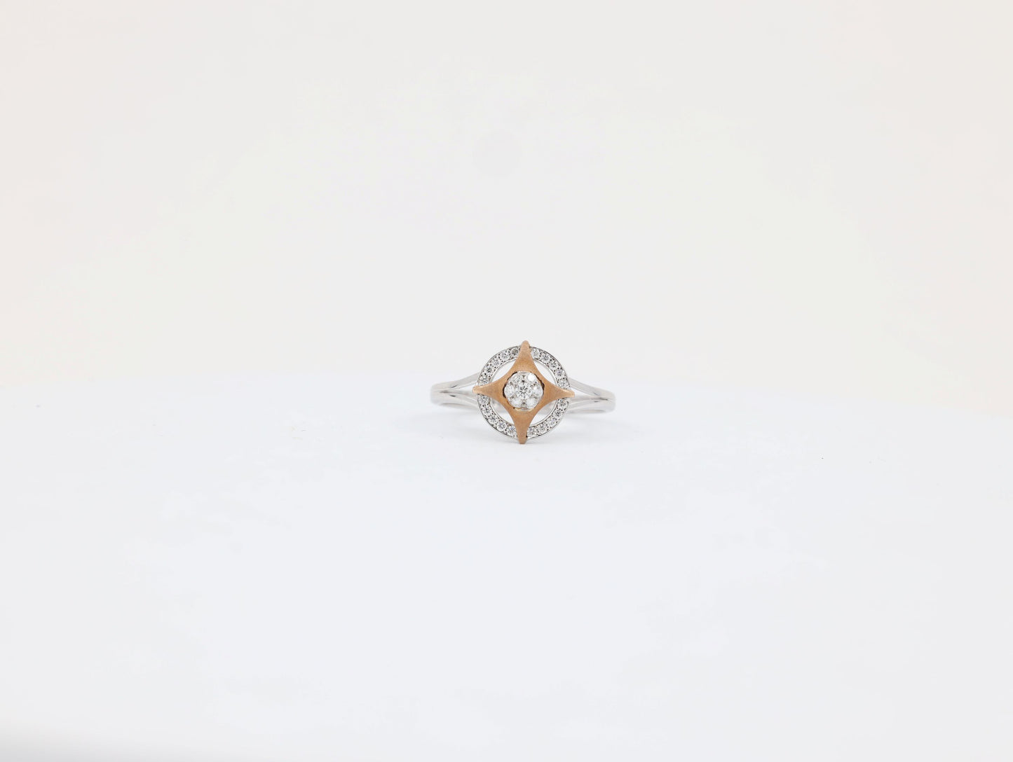 DIAMOND-RING,18K (DRG-01003)