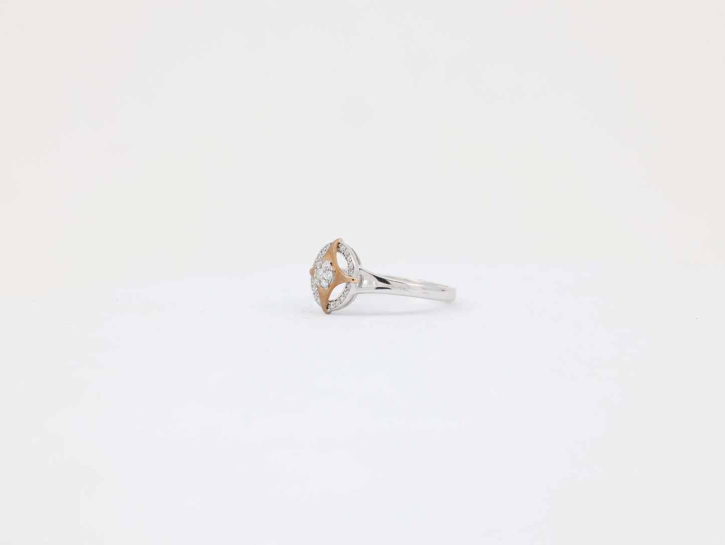 DIAMOND-RING,18K (DRG-01003)