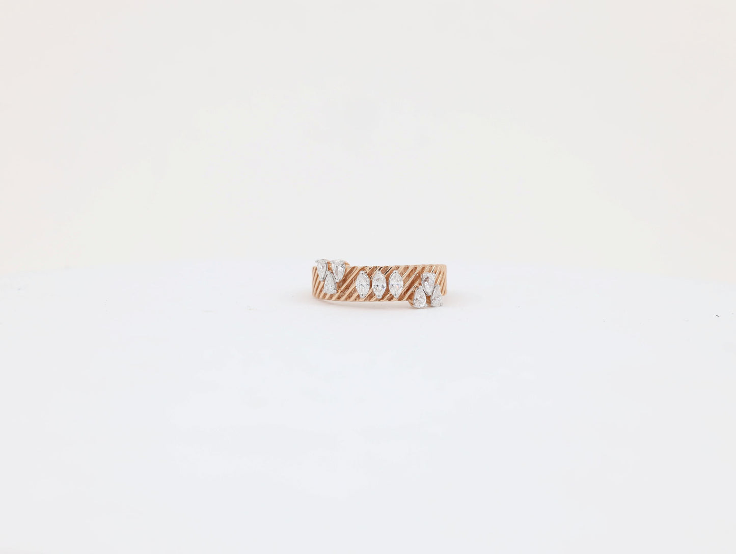 DIAMOND-RING 18K (DRG-10043)