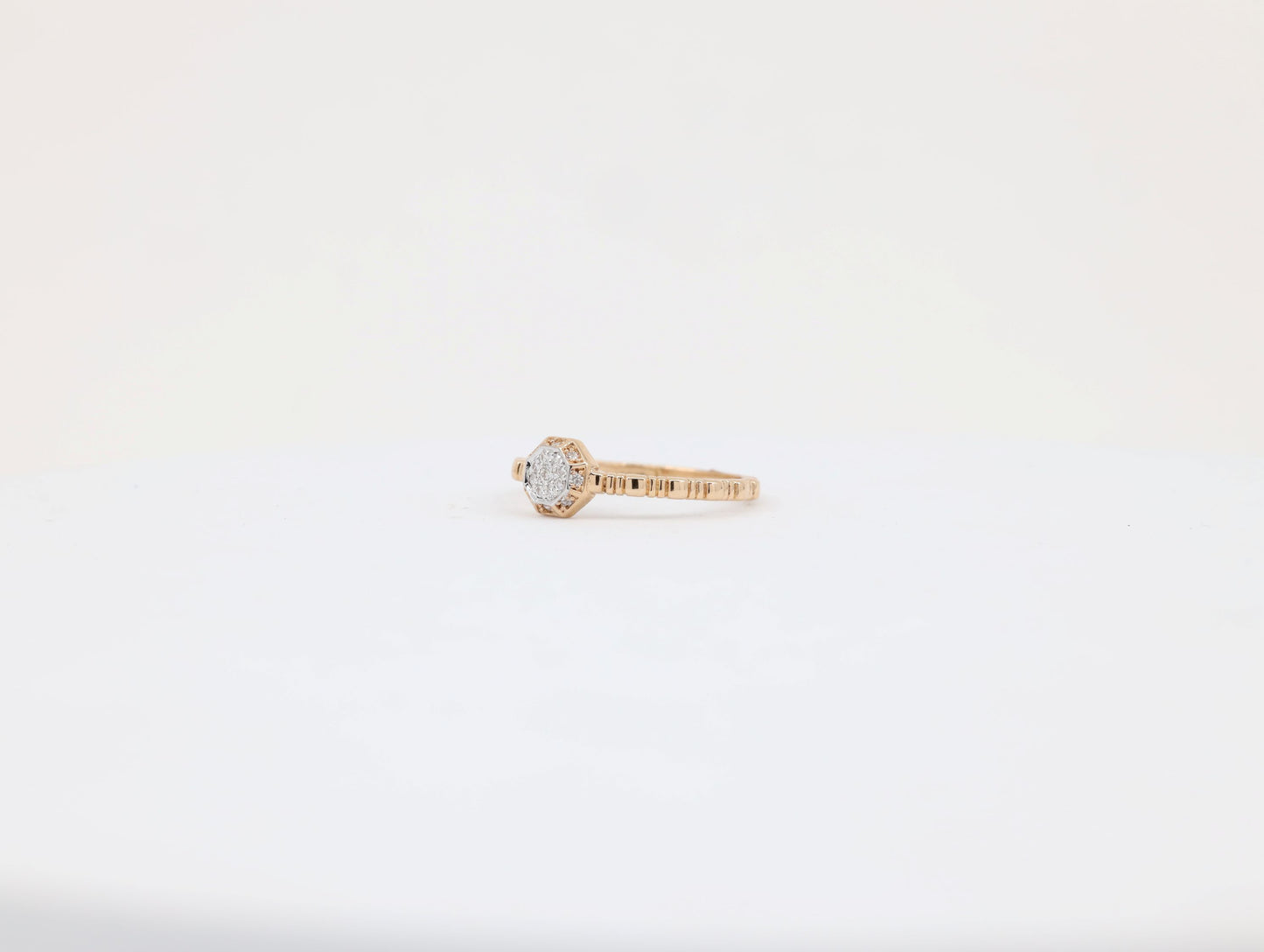 DIAMOND-RING 18K (DRG-10046)