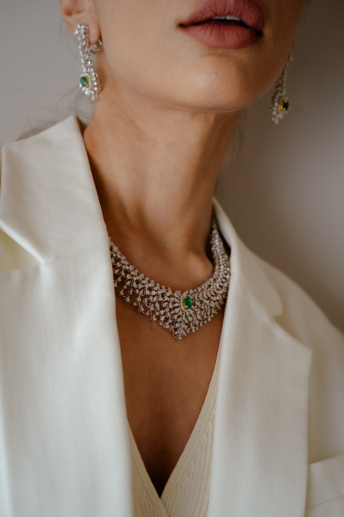 WHITE GOLD DIAMOND SET