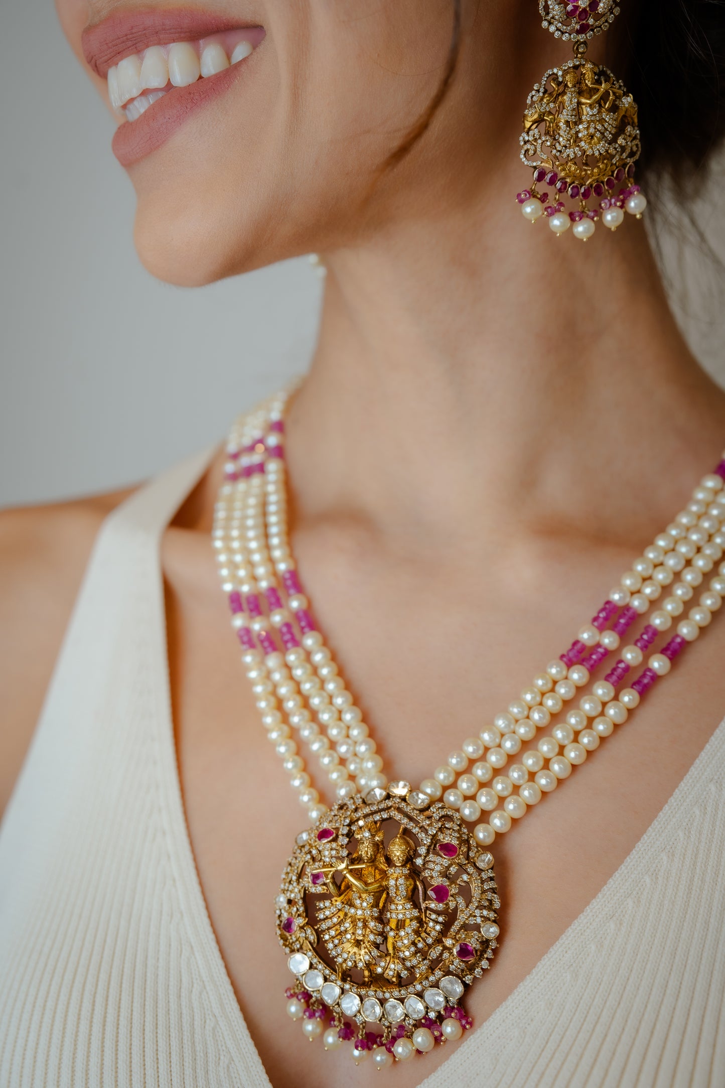 RADHA KRISHNA DIAMOND & PEARL PENDANT