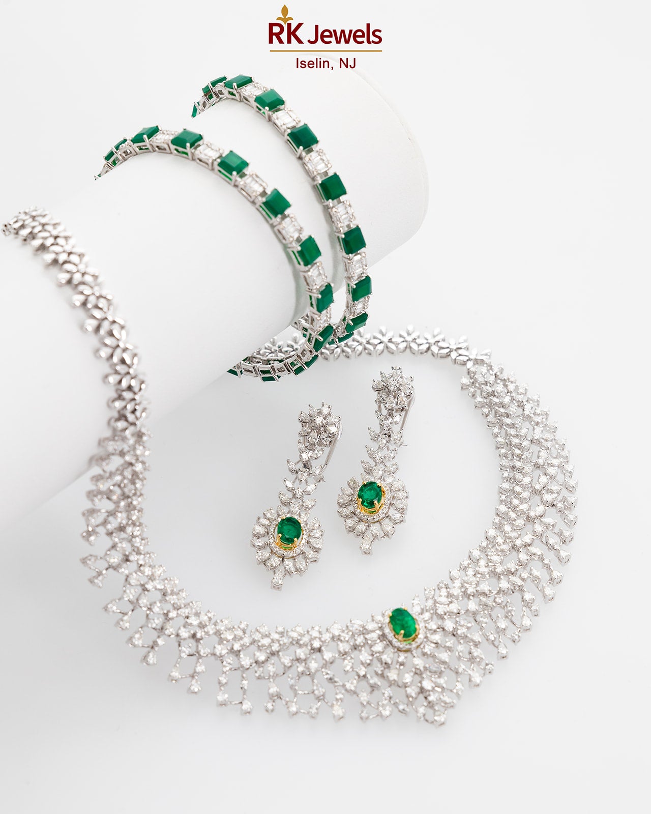 WHITE GOLD DIAMOND SET
