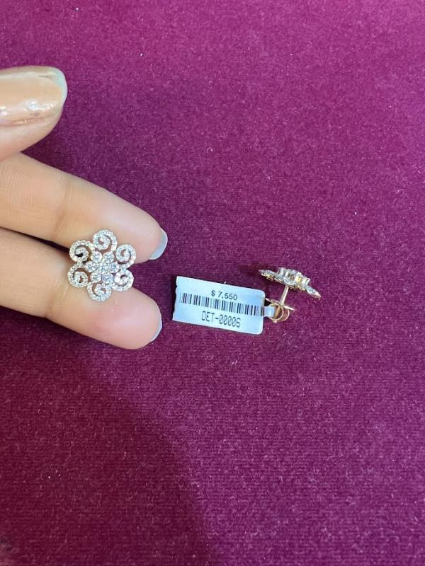 DIAMOND-EAR TOPS,18K (DET-00006)