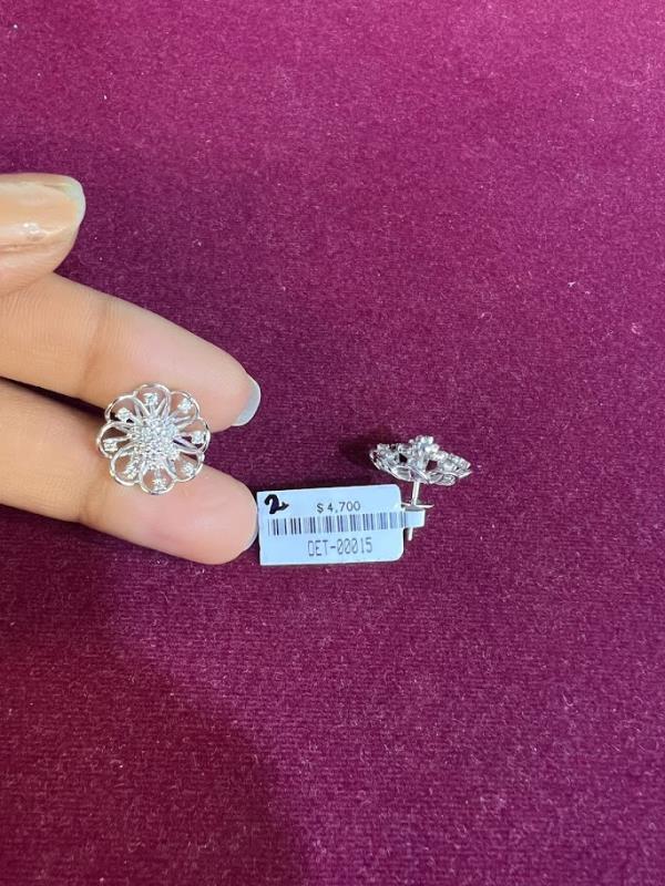 DIAMOND-EAR TOPS,18K (DET-00015)