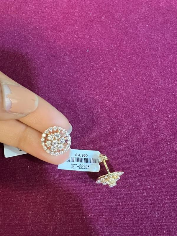 DIAMOND-EAR TOPS,18K (DET-00365)