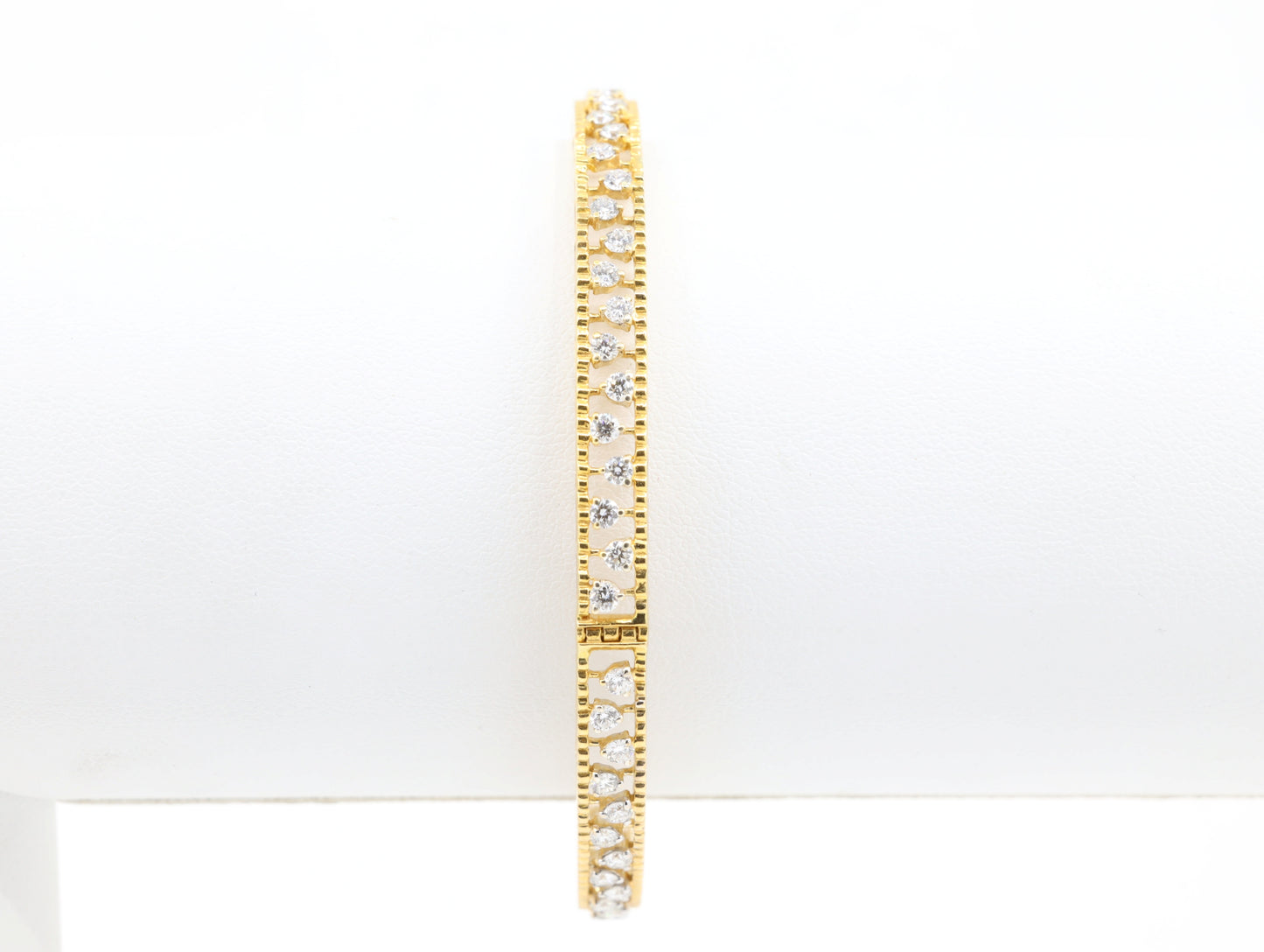 DIAMOND-BANGLES 18K (DBG-00368)