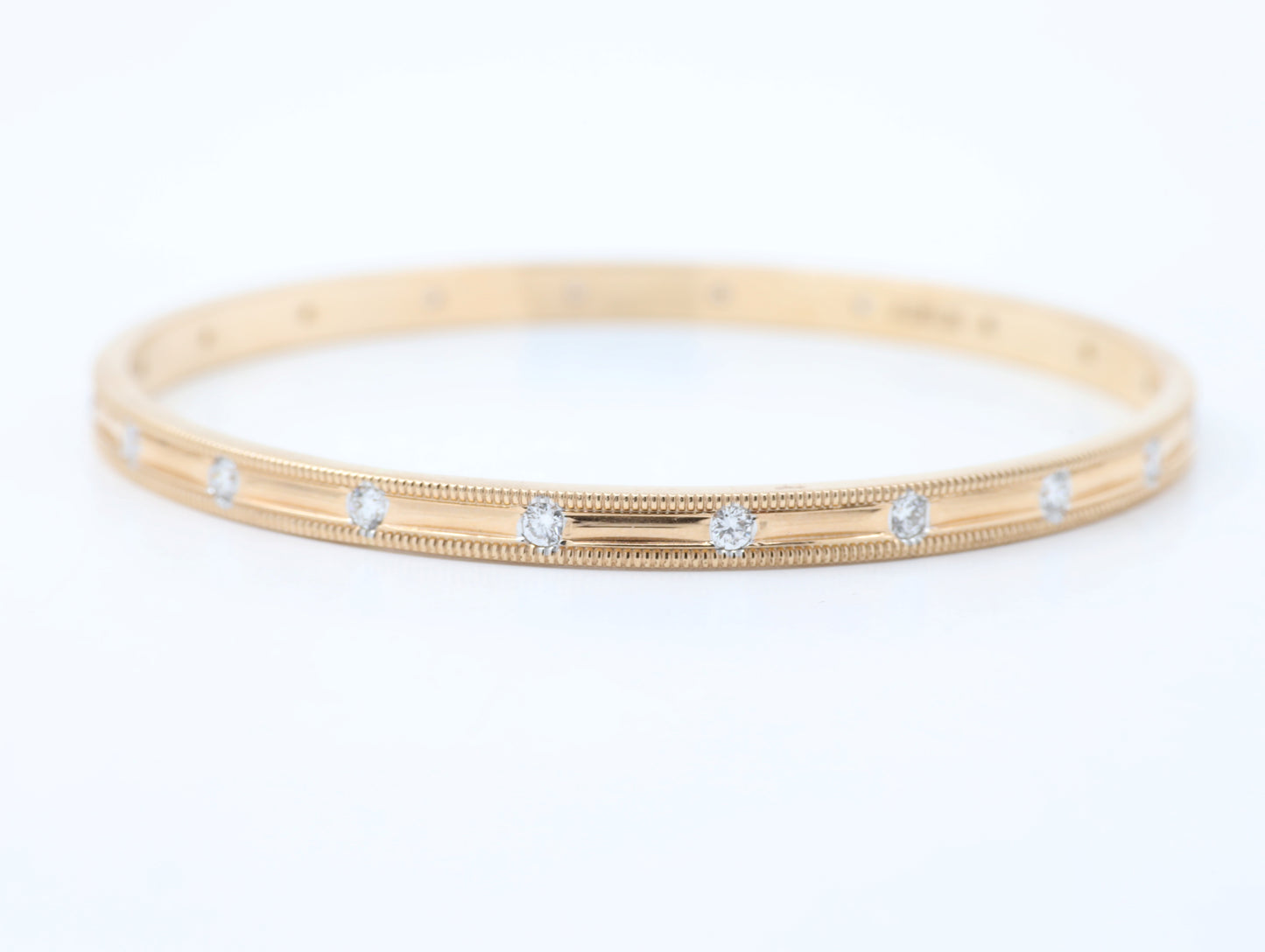 DIAMOND-BANGLES,18K (DBG-00379)