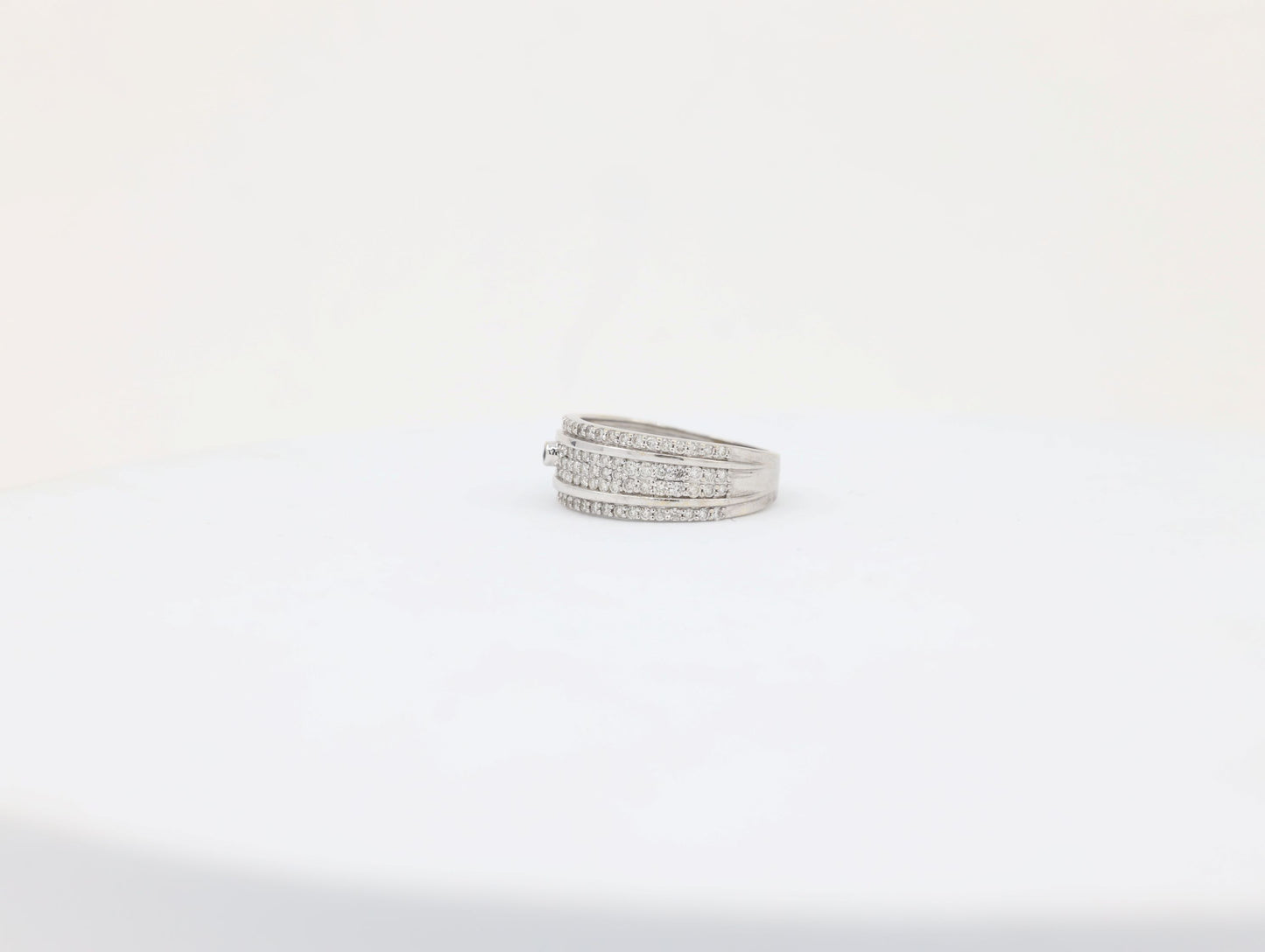 DIAMOND-RING,18K (DRG-00893)