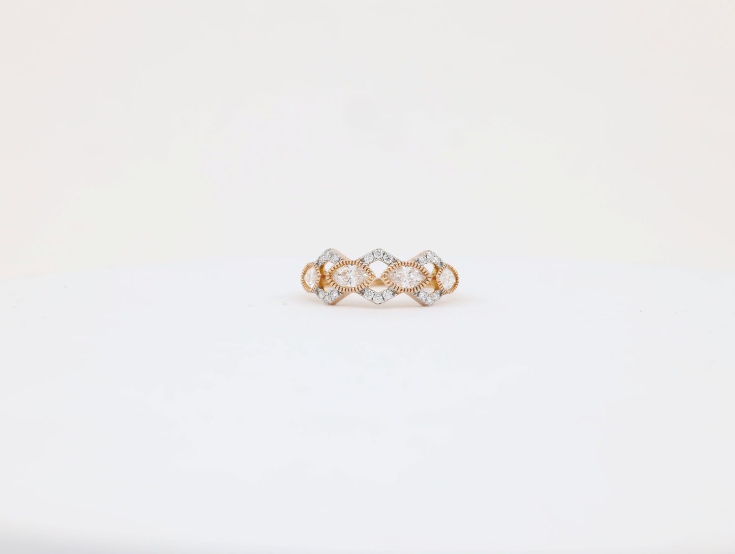 DIAMOND-RING,18K (DRG-01008)