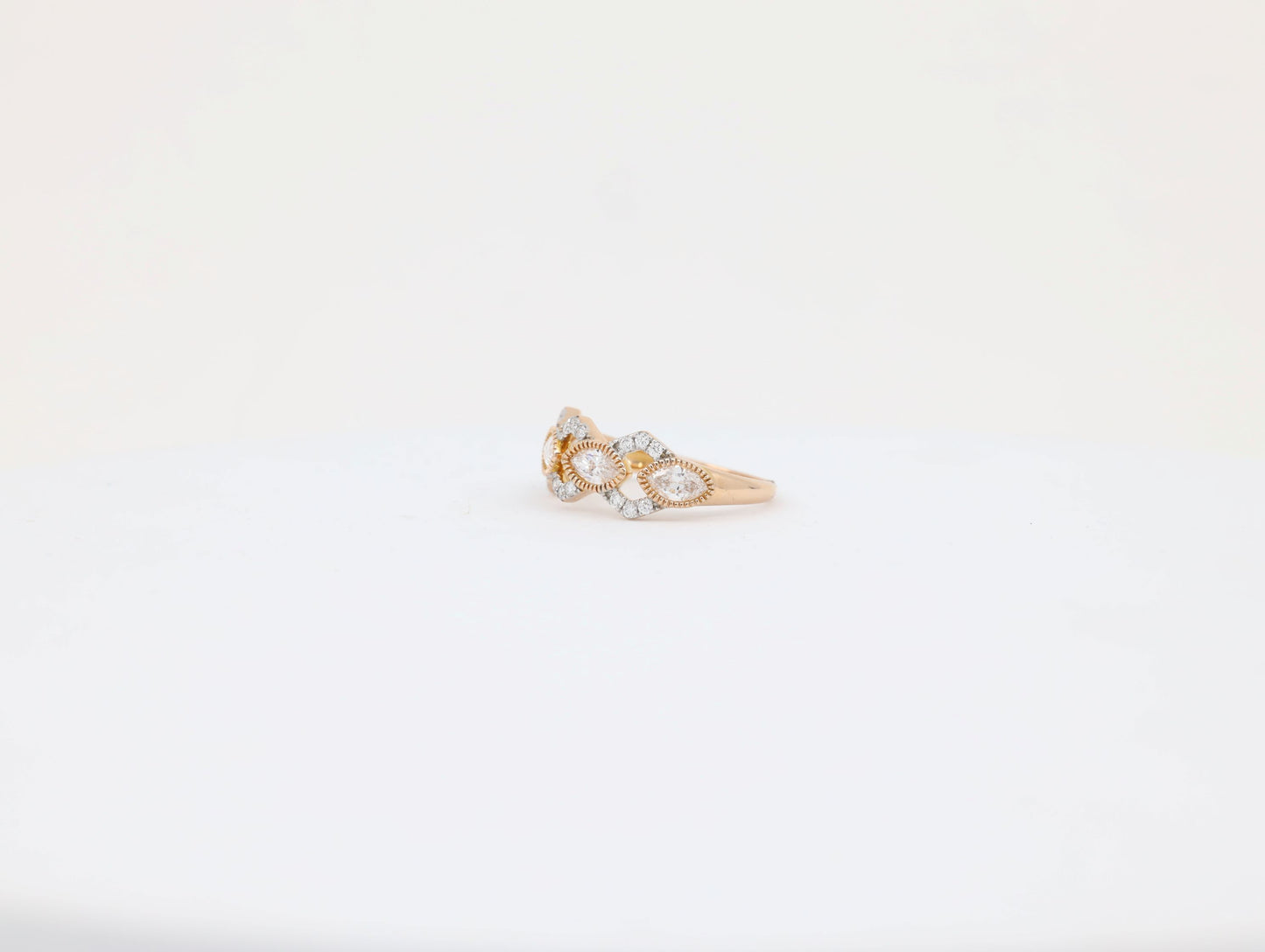 DIAMOND-RING,18K (DRG-01008)