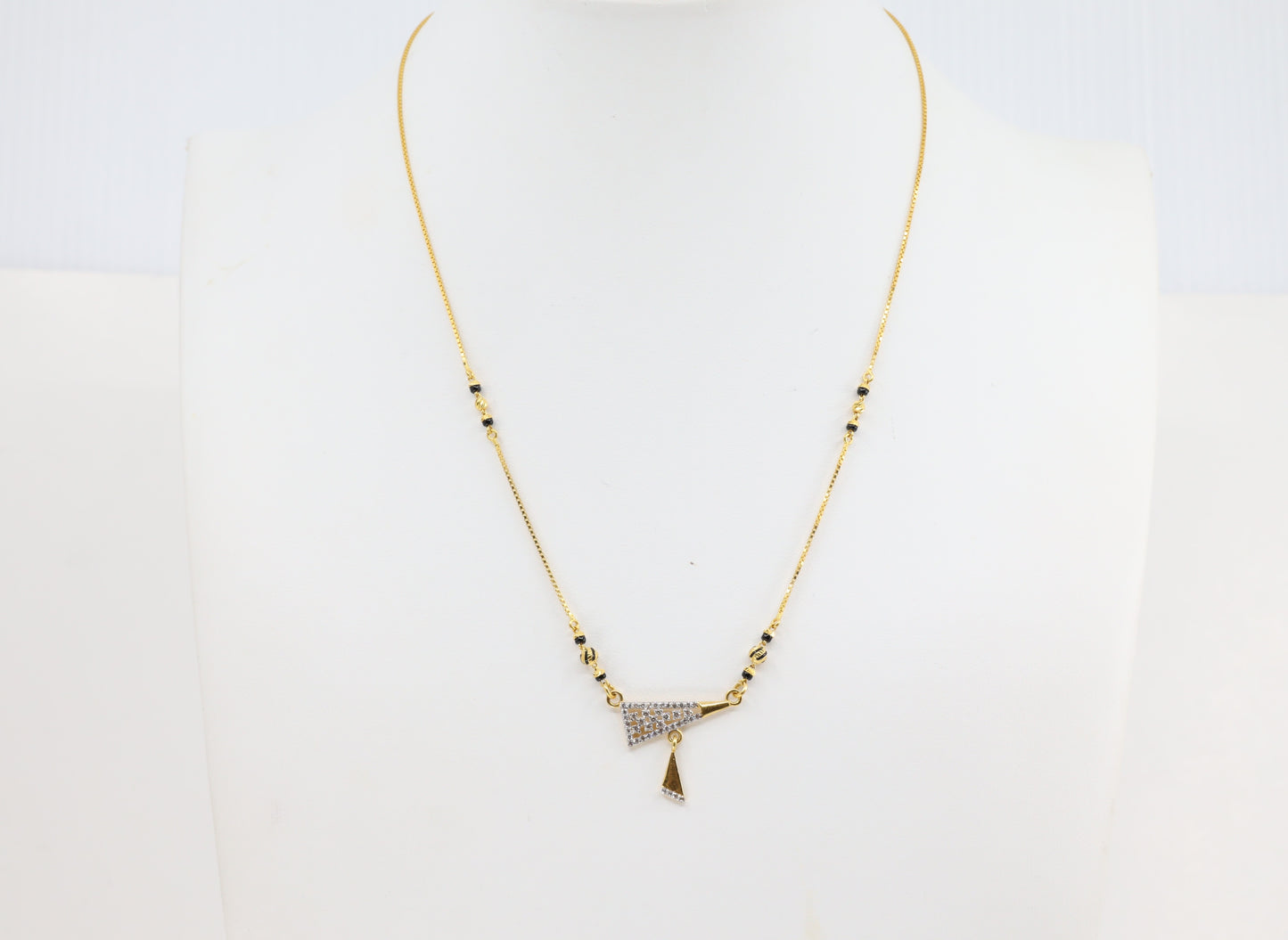 MANGALSUTRA 22K (MS-10111)