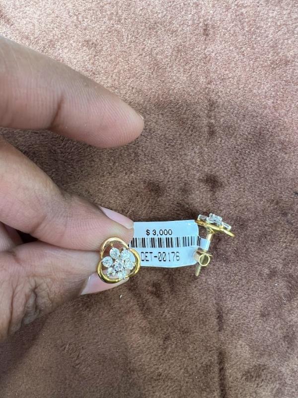 DIAMOND-EAR TOPS,18K (DET-00176)