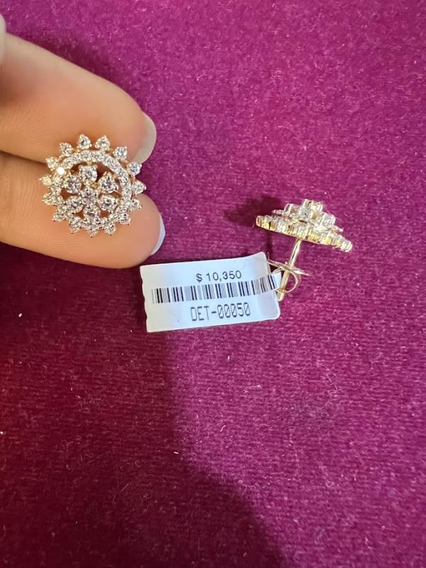 DIAMOND-EAR TOPS,18K (DET-00050)